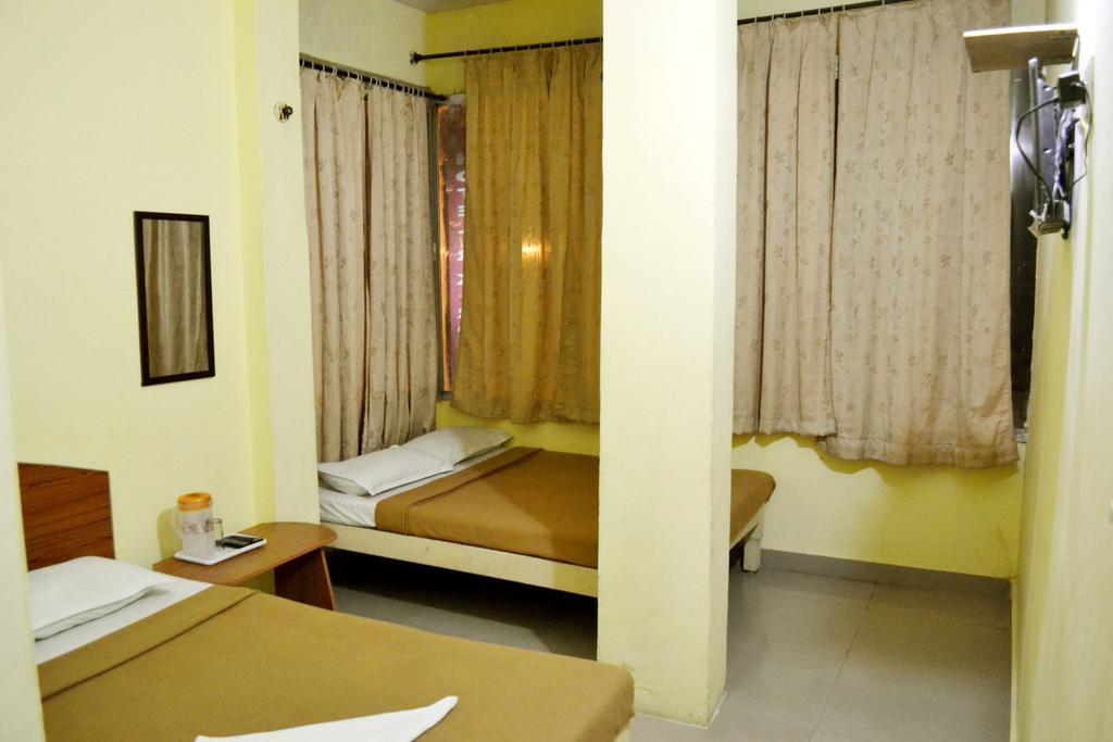 Galaxy Comforts Otel Maisur Dış mekan fotoğraf